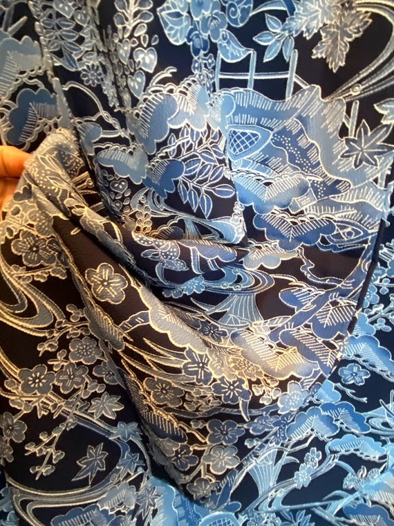 Vintage Bue Vistiting Kimono in Chinoiserie Print