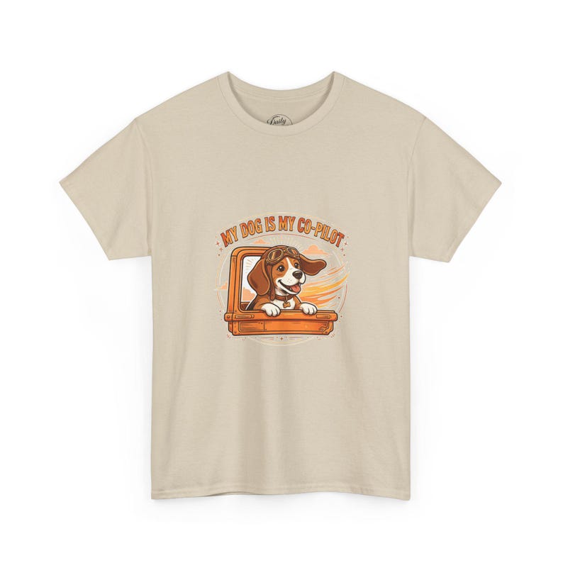My Dog Is My Co-Pilot Shirt, Funny Beagle T-Shirt, Dog Dad Gift, Dog Lover Tee for Men and Women imagen 2