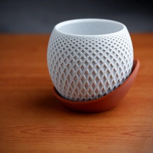 Polygon Planter Wrap Around-tallrik