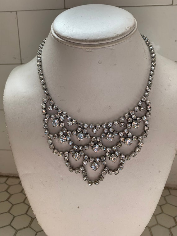 1970s Gorgeous Vintage Rhinestone Bib Necklace