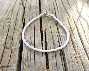 white anklet for the beach | surfing vacations | cruisewear | wedding