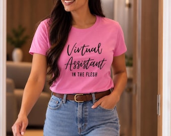 Camiseta de asistente virtual para reuniones de networking o llamadas de prospección. Camiseta básica de estilo suave para mujer.