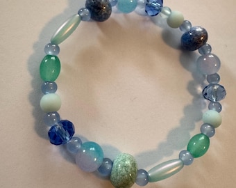 Pulseira Bluebell com Miçangas: Azul, Verde Menta (Tamanho M)