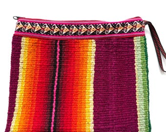 Peruvian pouch made from handwoven frazada textile - PP4