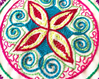 Peruvian hand embroidered Shipibo Conibo textile Ayahuasca patch -  MV18