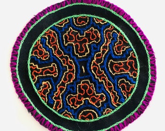 Peruvian hand embroidered Shipibo Conibo ethnic tribal fabric textile SHP3