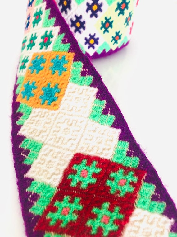 Handwoven handmade vintage ethnic Andean Peruvian tribal boho woven trim upholstery loom Cuzco A010