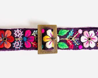 Hand embroidered Peruvian belt - PT2