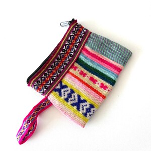 Monedero étnico bohemio único hecho a mano con tela vintage peruana - KU6