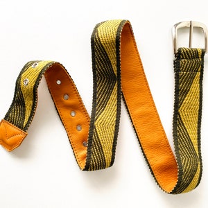 Handwoven Peruvian belt - QQ5