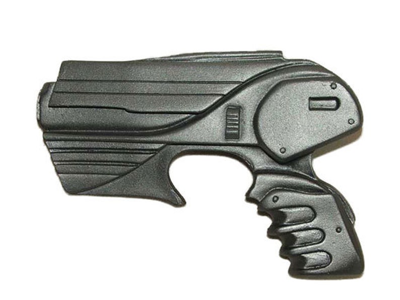 Farscape peacekeeper pulse pistol resin movie prop fully hand painted. image 3