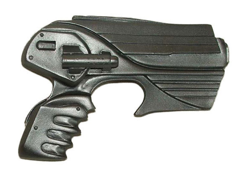 Farscape peacekeeper pulse pistol resin movie prop fully hand painted. image 1