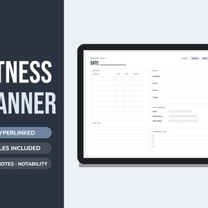 Op de afbeelding: Een digitale fitnessplanner op een tabletscherm met secties voor trainingen, maaltijden, waterinname, slaap en stappen. De interface bevat maandelijkse tabbladen en navigatieknoppen. De tekst aan de linkerkant luidt FITNESS PLANNER.