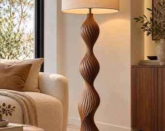 Lámpara de pie escultural de guijarros de madera, iluminación moderna Japandi, diseño orgánico hecho a mano.