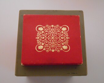 Revlon Love Pat original compact box, Vintage make up case, Collectible boxes, Advertisement, MCM