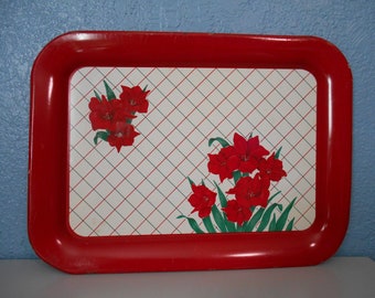 Red amaryllis TV tray, Christmas serving tray, Floral tray, Vintage TV tray, Amaryllis flower, Metal lap tray