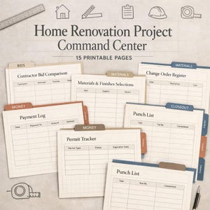 Puede incluir: Un conjunto de 15 páginas imprimibles tituladas Home Renovation Project Command Center, que incluye varios formularios de organización como Contractor Bid Comparison, Payment Log y Permit Tracker con pestañas etiquetadas en tonos azules y marrones.