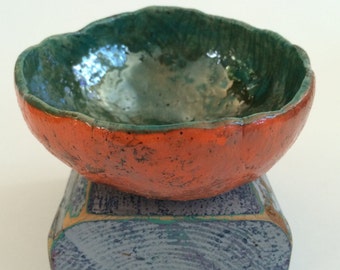 Pinched Bowl w/Pedestal