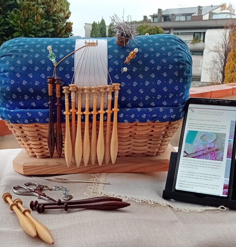 First steps in Bobbin Lace: begin from scratch Intermediate image 3