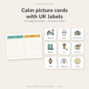 Op de afbeelding: Een set rustige kaartjes met Britse labels van Hakmade Studio, inclusief een Nu en Straks bord en diverse geïllustreerde symbolen zoals Wake up, Toilet, Packed lunch, Wellies, PE, Home time, Mum, Playground en Calm.