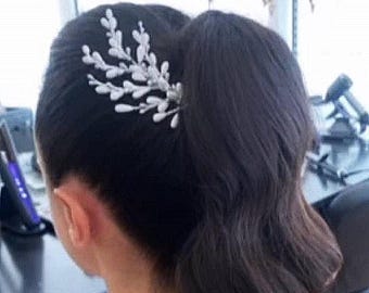 Bridal Hair Comb with Porcelain Stamens – Small White and Gold or Silver Headpiece
