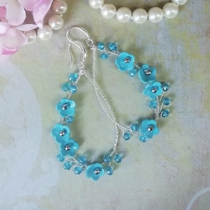 Pendientes largos turquesas con flores de porcelana y cristal, Invitada boda