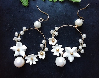 Extra large flower bridal earrings with pearls, Statement white earrings