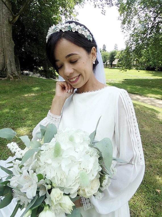 Floral Bridal Tiara With Swarovski Crystal. Porcelain  display picture 3