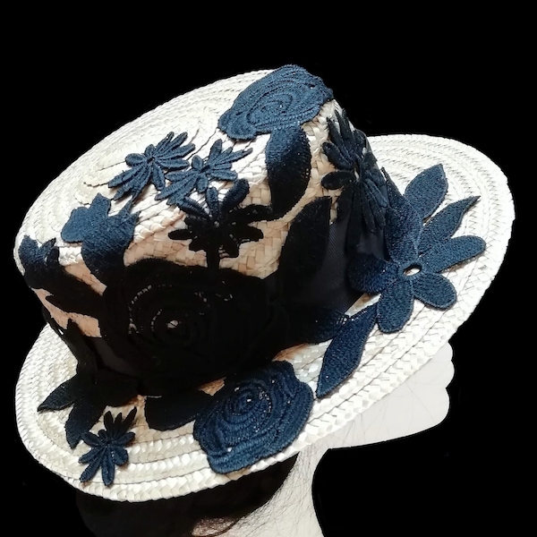 Natural straw boater hat with black lace flowers, Women's hats