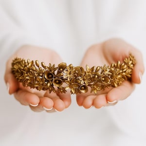 Bridal Tiara with Porcelain Mini Flowers and Stamens – Floral Headpiece