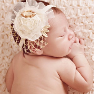 Tiara de bebê dourada/marfim, tiara de cristal grande, tiara elástica, tiara de bebê menina, ótima para muitas ocasiões, adereço fotográfico