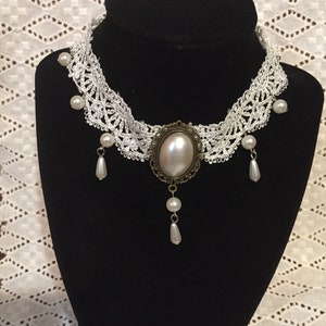 White Lace and Pearl Choker