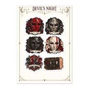 Könnte beinhalten: Ein Aufkleberbogen mit dem Titel DEVIL'S NIGHT DARK & COZY, der vier verzierte Masken mit den Namen Michael Crist, Kai Mori, Damon Torrance und Will Grayson sowie ein Four Horsemen-Emblem und ein Thunder Bay Oct 30 Ticket zeigt.