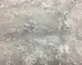 By The Yard 14.5/" Trim with Floral and Raindrop Design