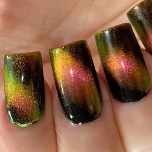 Magnetic Charm - Magnetic Multi-chrome Red Orange Gold Yellow Green Nail Polish Multi Color Shifting: Oil Slick / Polish Me Silly