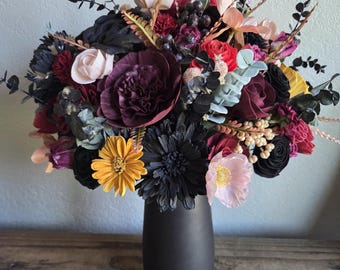 Ramo de regalo para el Día de la Madre, 38 cm de ancho x 51 cm de alto, negro, rojo y amarillo, tarjeta personalizada, jarrón de cerámica, madera de sola, flores secas, set de regalo perfumado.