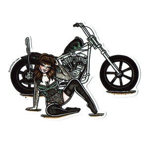 Pin-up Shovelhead Chopper (flammes vertes / violettes) Sticker