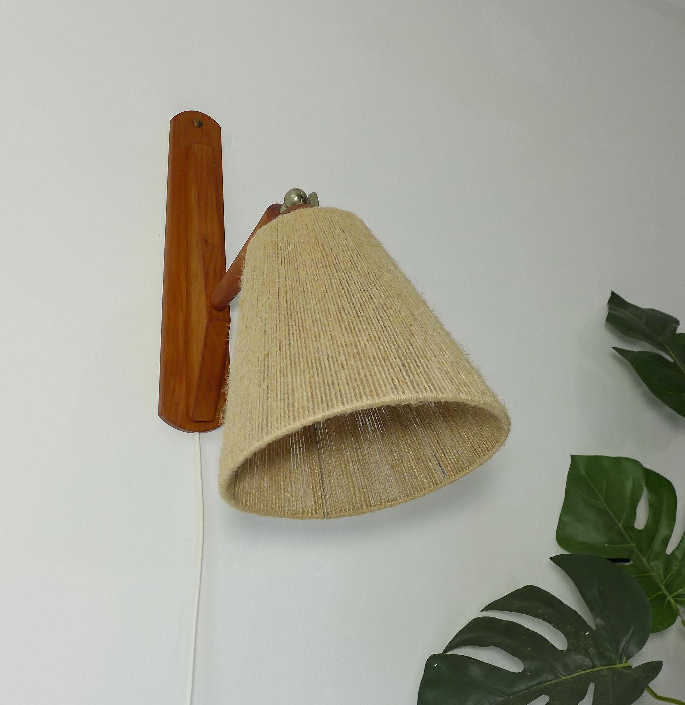 Zeldzame schans uit de jaren 60 en 70 - TEMDE-wandlampen - wandlamp uit het midden van de eeuw - Scandinavische schans - vintage houten sisal-wandlamp