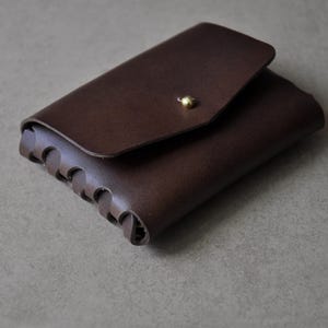 Handgefertigte Ledergeldbörse / Kreditkartenhalter für Herren / minimalistische Ledergeldbörse