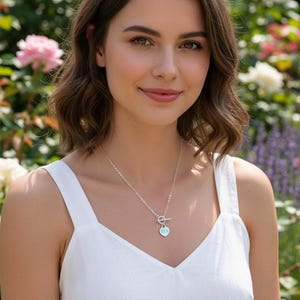 Collar de corazón de plata esterlina personalizado: cierre de palanca con inicial personalizada