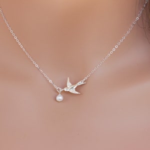 Confirmation Gift for girl, Confirmation sponsor gift for women, Confirmation necklace, Bird neckalce, First Communion, bird jewelry, bird