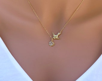 GOLD LOTUS HALSKETTE, winzige Lotus Blume Anhänger fliegende Vogel dünne Kette Gold Halskette, ästhetische Lotus Halskette Geschenk für sie, Vogel Halskette