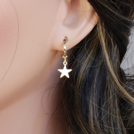 Small hoop earrings 2024 with star charm