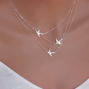 Halskette mit fliegenden Vögel in Sterling Silber oder 14k Gold filled / plattiert, Drei Vögel Halskette für Sie, Minimalistische Halskette, Vogel Halsketten-Set.