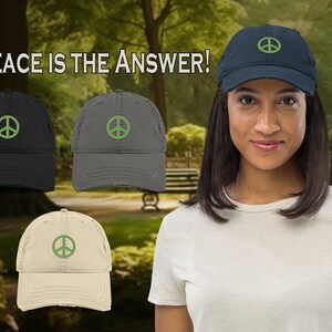 La paix est la réponse - Signe de paix vert - En noir, gris anthracite, kaki et bleu marine - Chapeau de papa en détresse