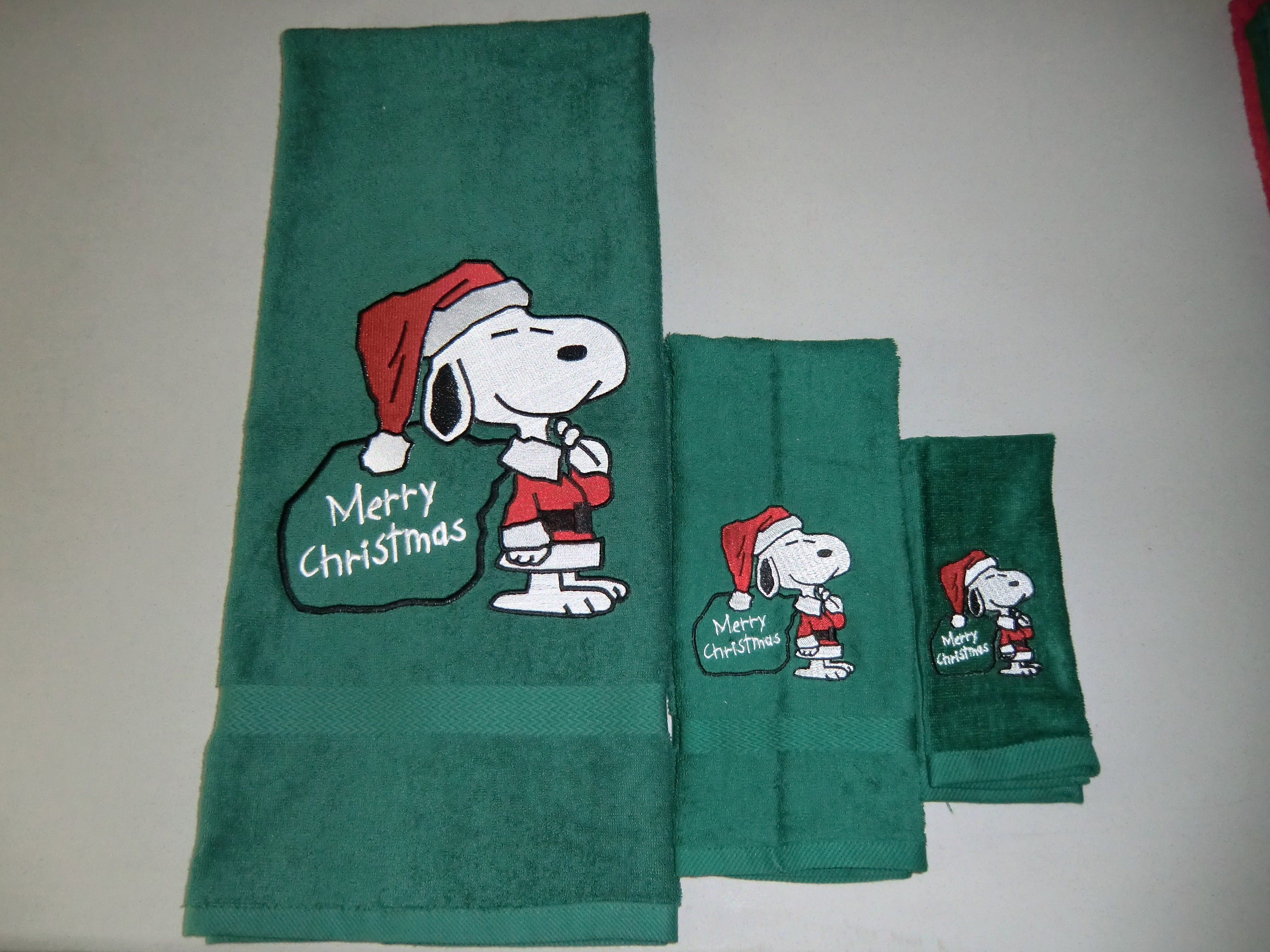 Embroidered Bath Set Christmas Snoopy Green Towels Etsy
