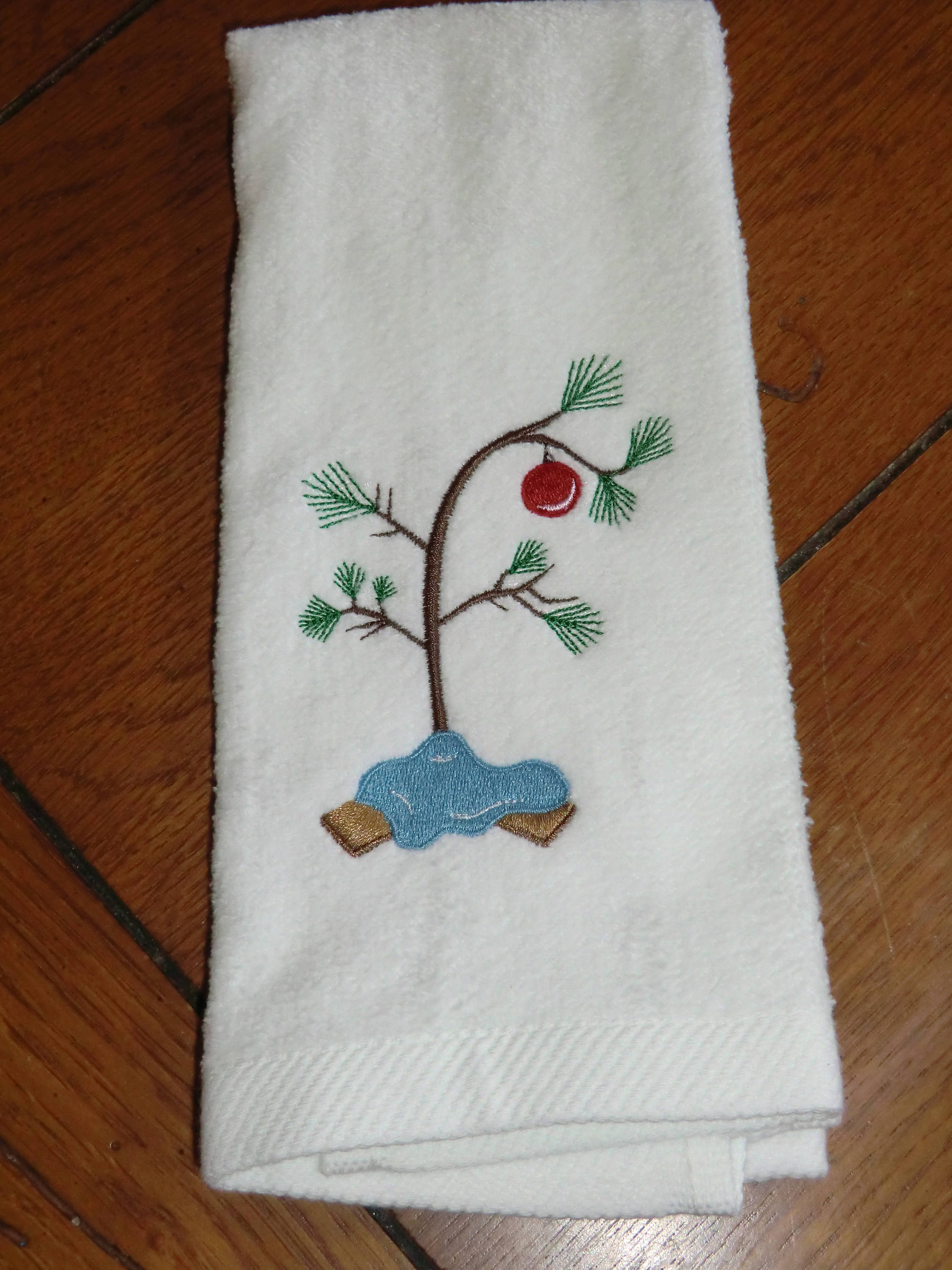 Embroidered Finger Tip Towel Christmas Charlie Brown Etsy