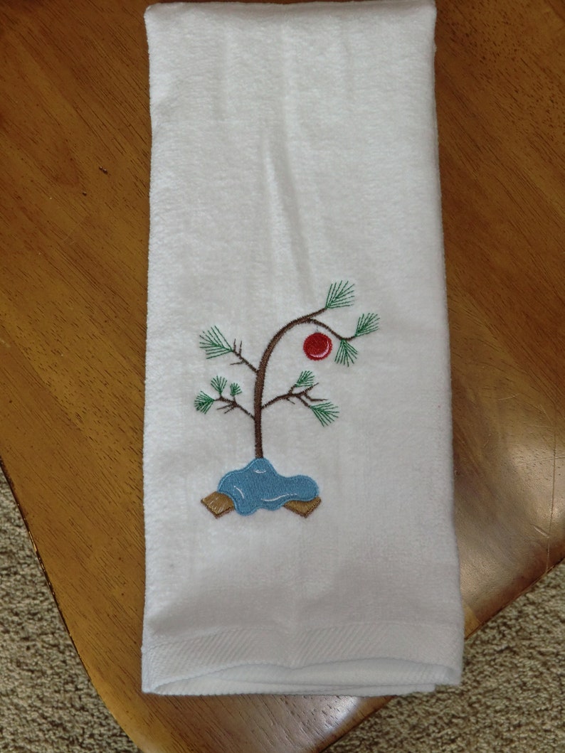 Merry Christmas Green Towel Snoopy Embroidered Velour Hand Towel