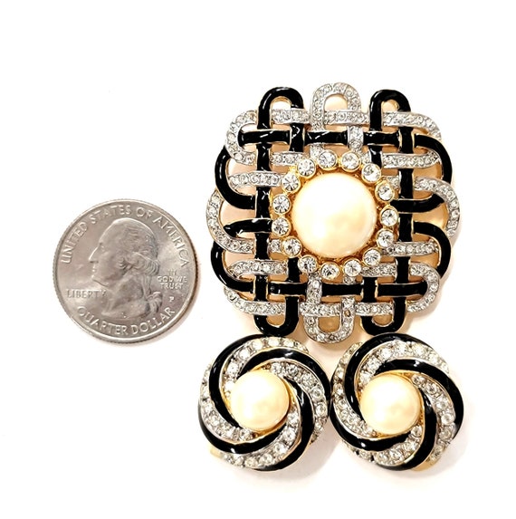 Nina Ricci Enamel Pearl Crystal Brooch Earring Set - image 5