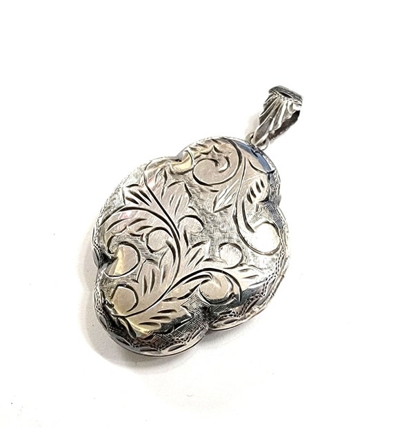 Large Sterling Silver Etched Puffy Clover Locket